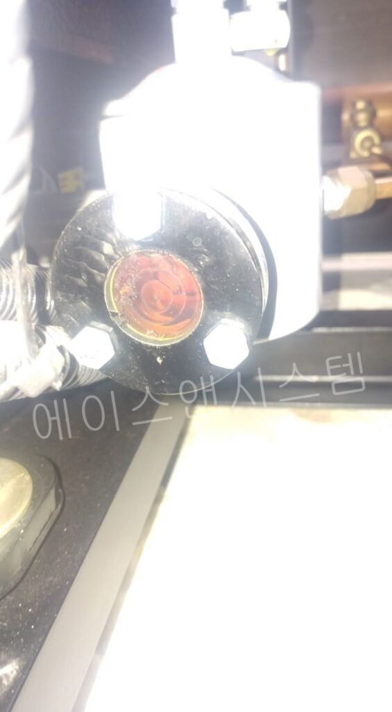 콤프레샤 오일 상태 투명도 및 적정량 점검 창
